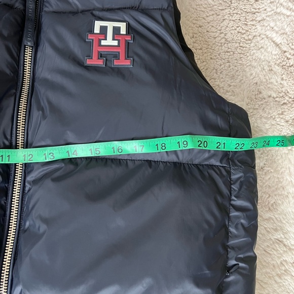 Tommy Hilfiger sleeveless puffer long coat women’s vest size S. Oversized - Picture 11 of 16
